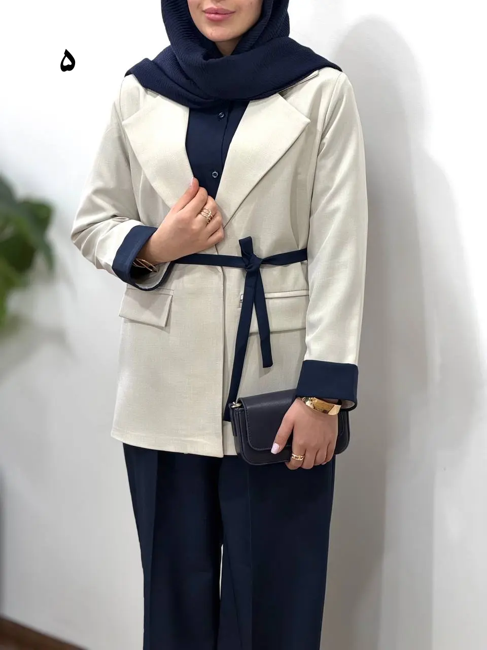 ست کت و شلوار بزیاق همراه با کمربند